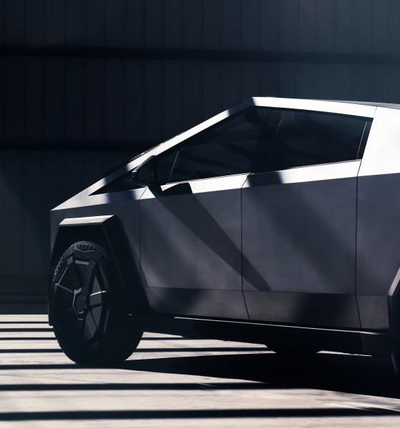Tesla-cybertruck-nacs-nxu-charging